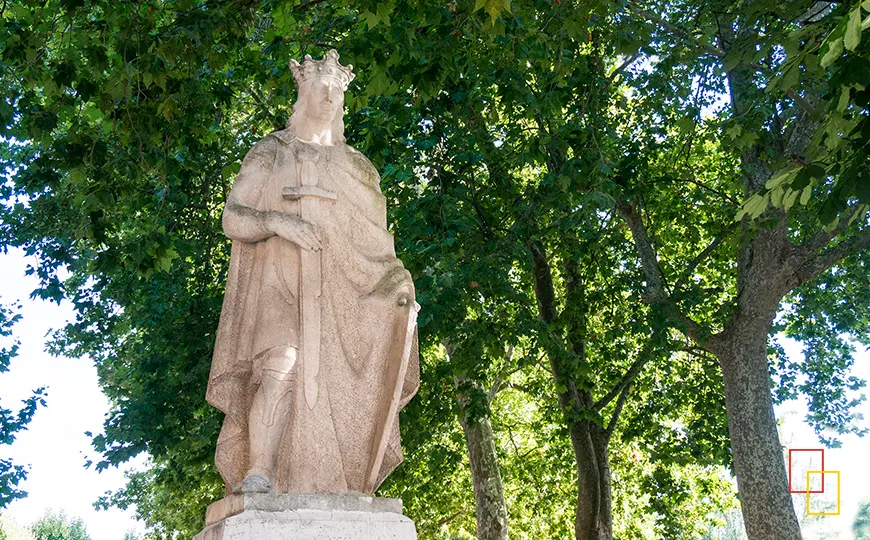 Escultura del Rey Fernando III el Santo