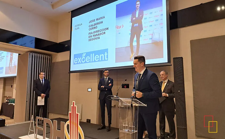 José María Calderón Cerro, recibiendo el Estrella de Plata