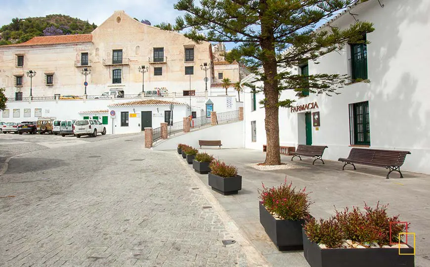 Qué ver en Frigiliana: Plaza del Ingenio