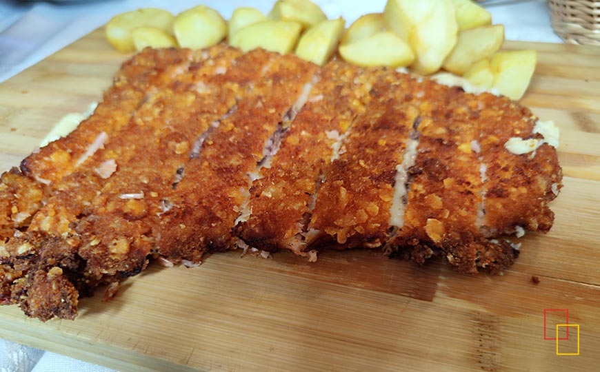 Cachopo de salmón con queso de Vidiago y anchoas